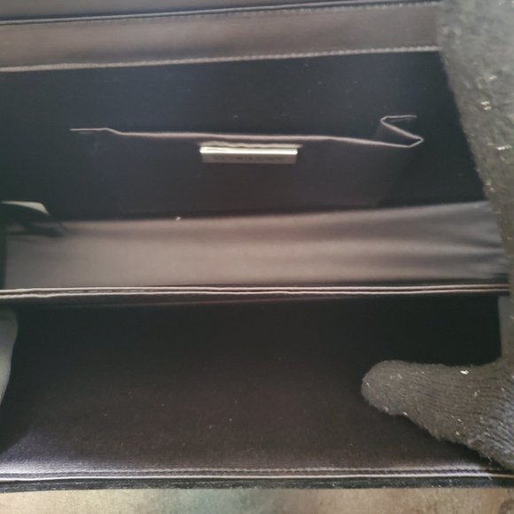 Velvet 'Cross' Purse - Picture 3 of 8